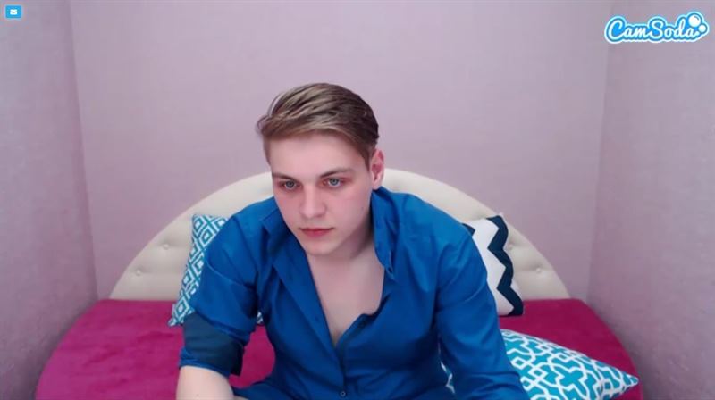 Sexy blue-eyed Russian gay cam model on CamSoda