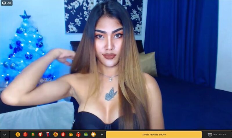 Sexy mulatto shemale cam model on MyTrannyCams
